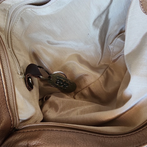 Vintage SAS Metallic Golden Pebbled Leather CROSSBODY Shoulder Bag Purse - Picture 8 of 17